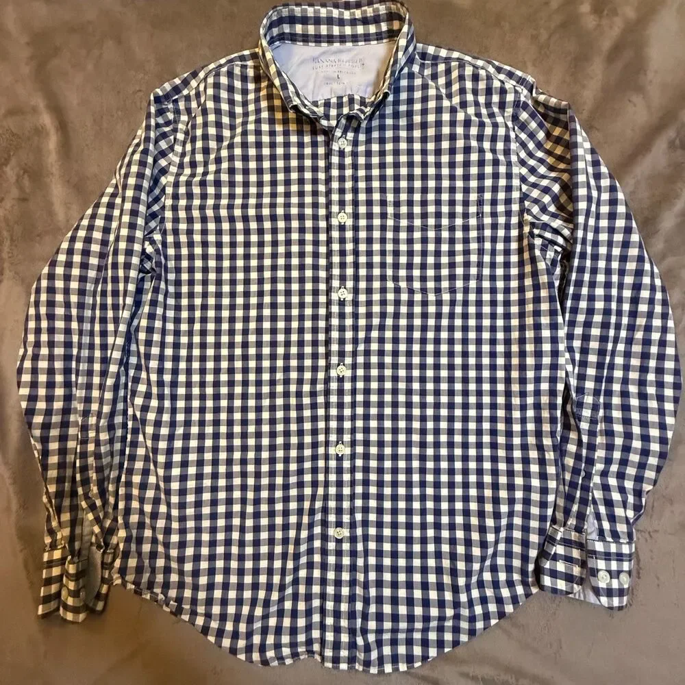Banana Republic blue Luxe Stretch Poplin button up shirt - Size L - 0381